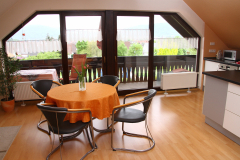 Panoramafenster-mit-Blick-ueber-Grossheubach