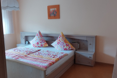 Schlafzimmer-1